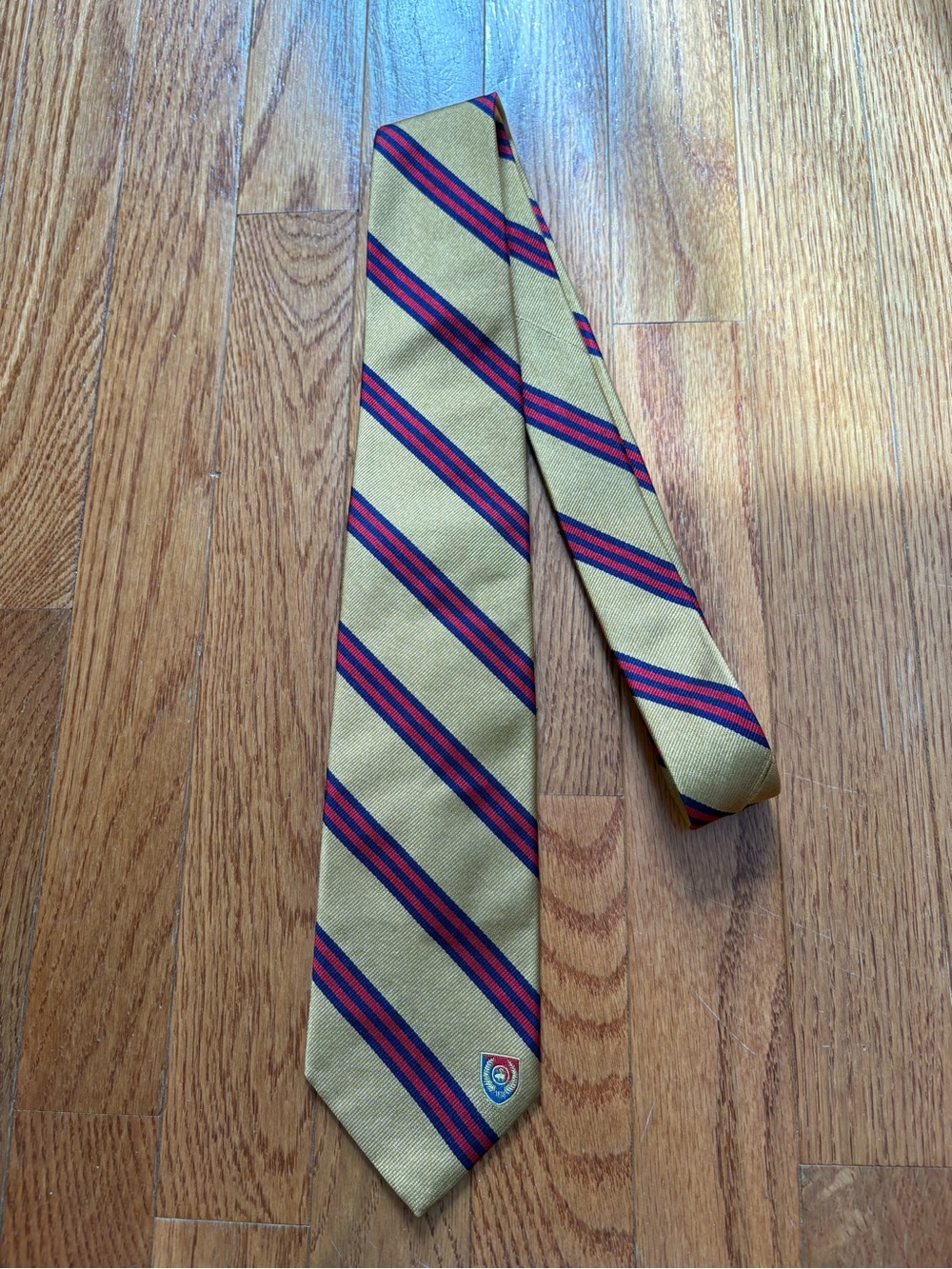 Brooks Brothers Men’s Tie Gold Navy Red Stripe Crest 100% Silk RARE Archival
